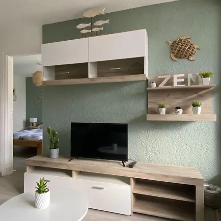 Apartment Superbe Apt, 250m Du Mole, Clim, Parking